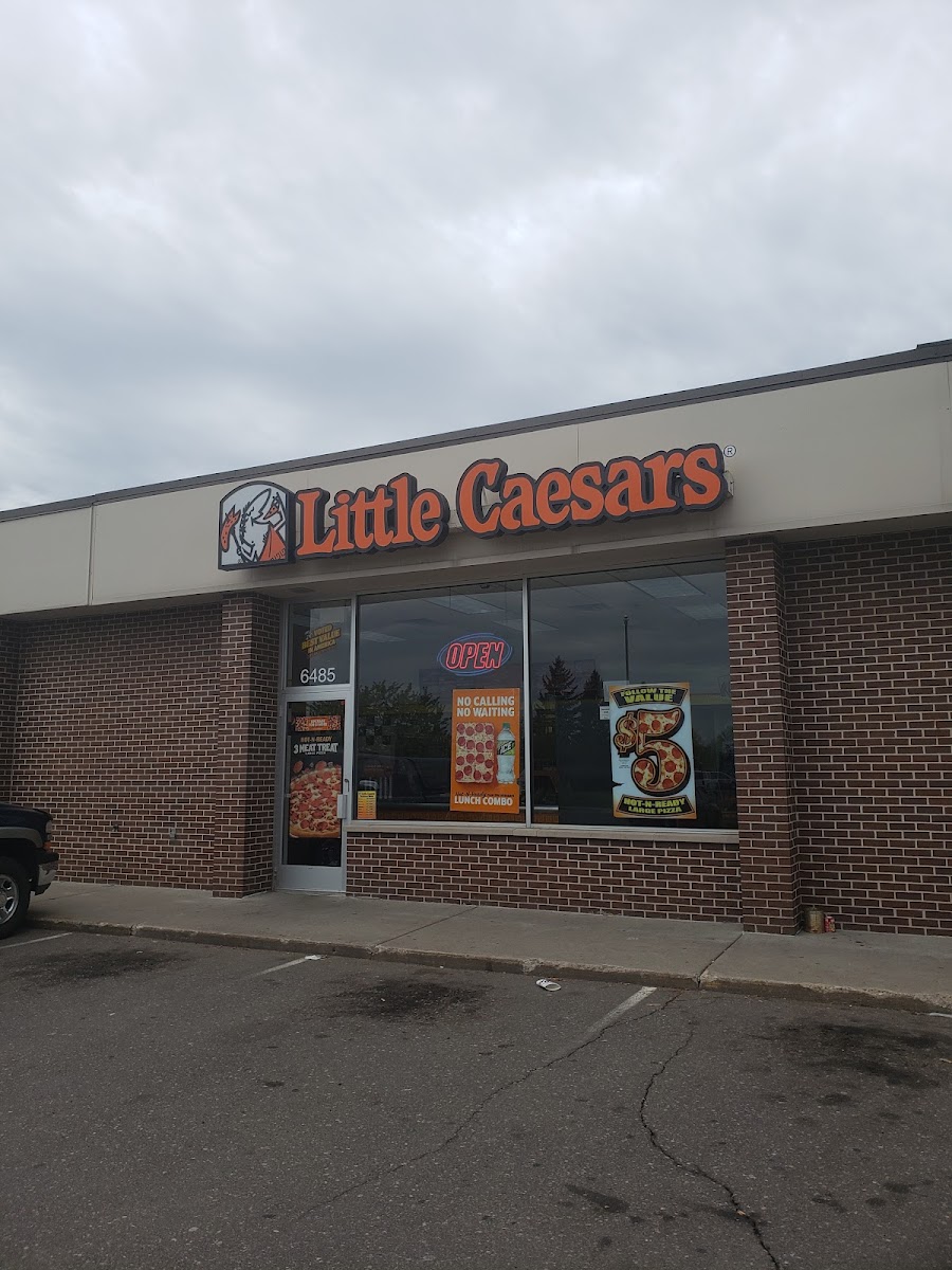 Little Caesars Pizza Photo 4