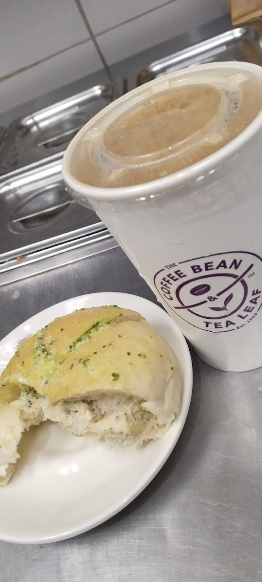 The Coffee Bean & Tea Leaf Photo 8