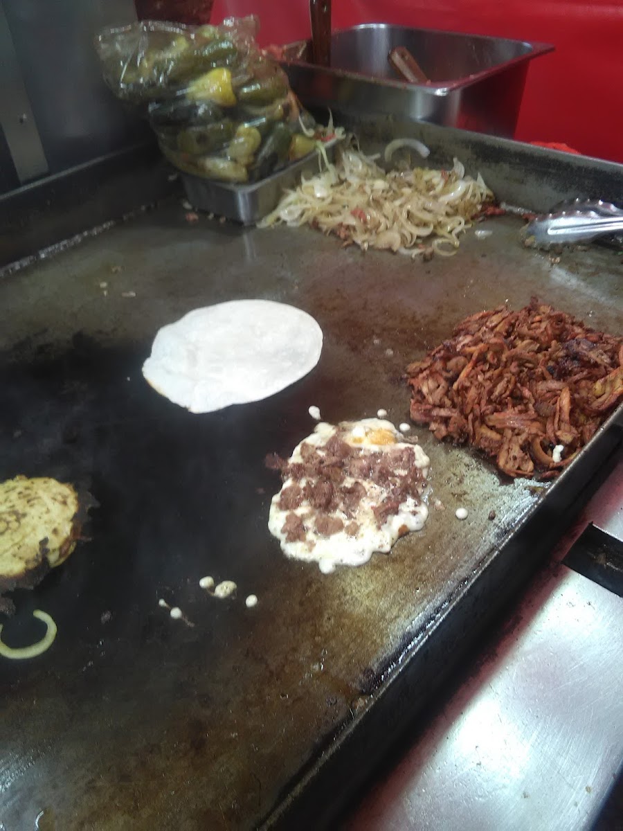 Tacos La Capilla Photo 10