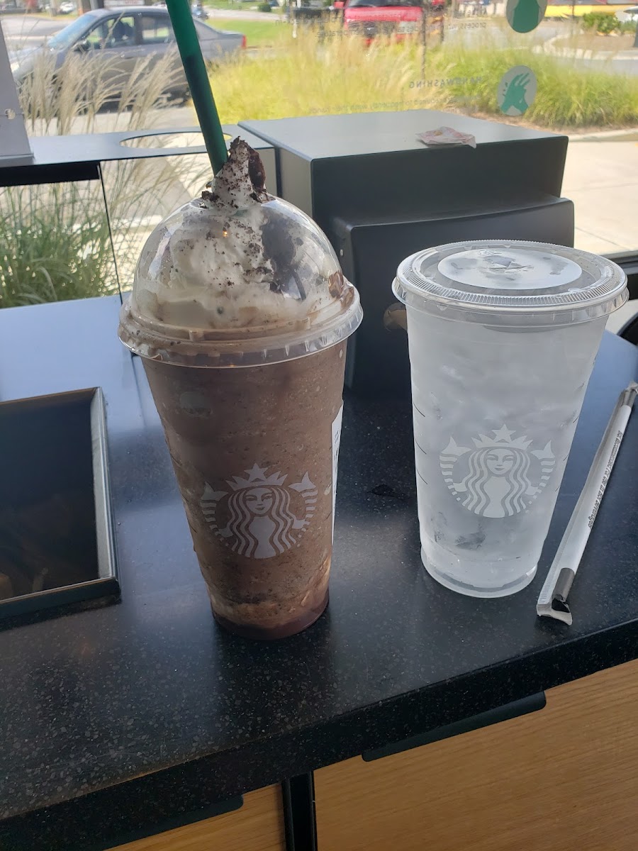 Starbucks Photo 7
