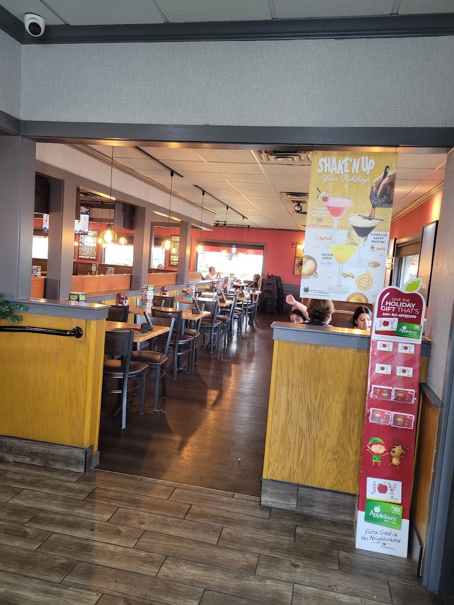 Applebee's Grill + Bar Photo 4