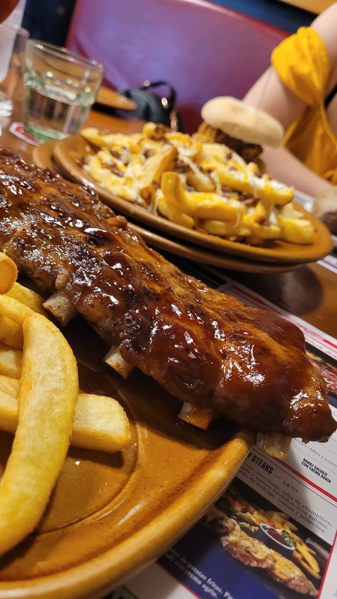 Foster's Hollywood Photo 6
