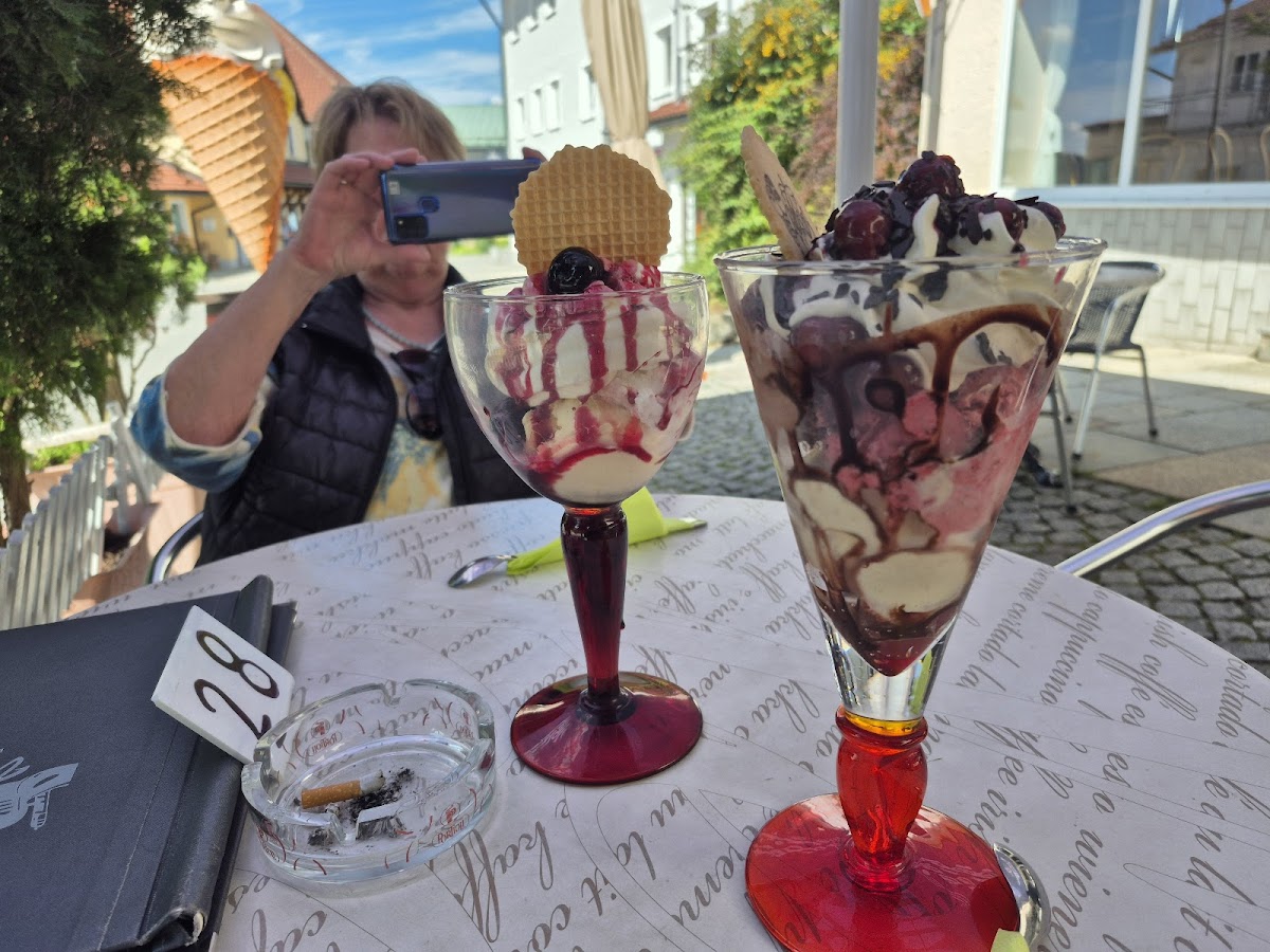 Eiscafé Venezia Photo 3