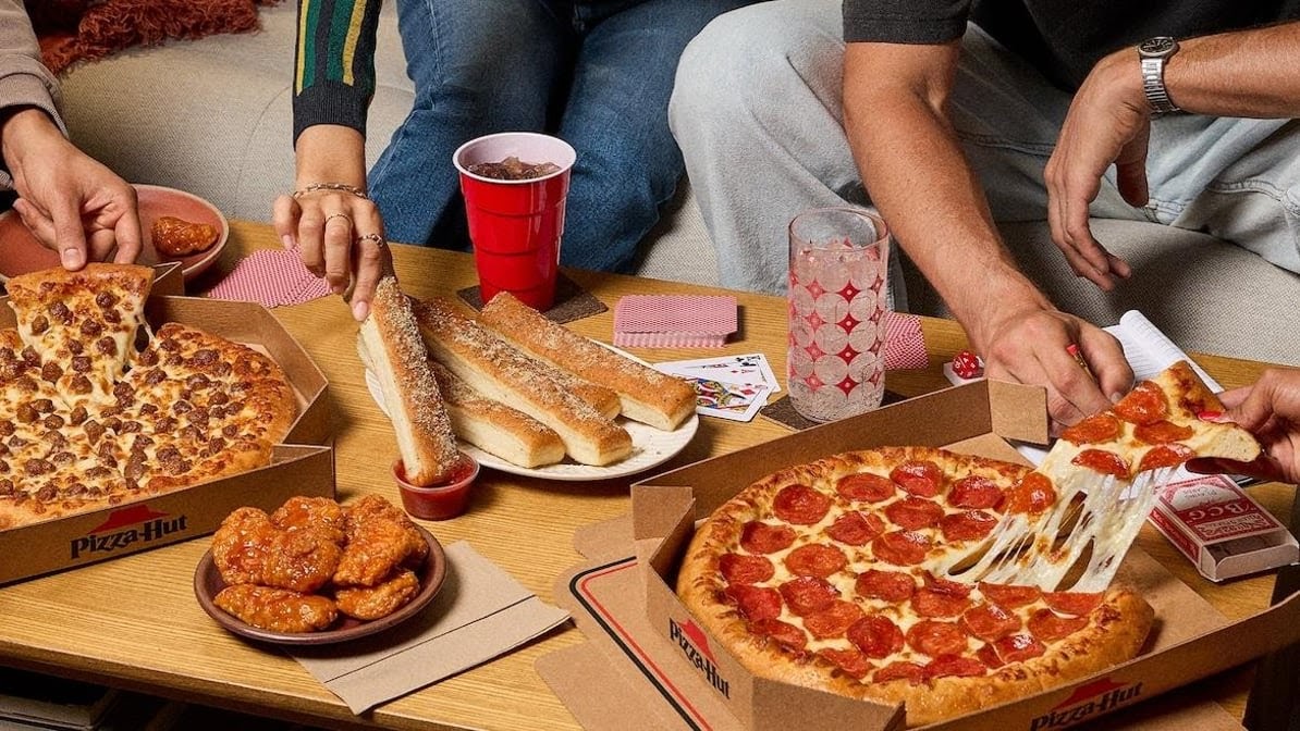 Pizza Hut Photo 3