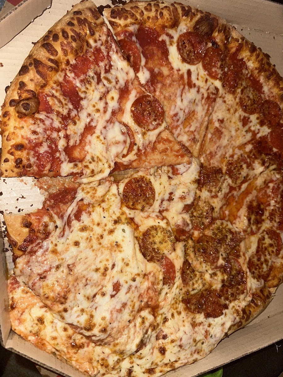 Pizza Hut Photo 8
