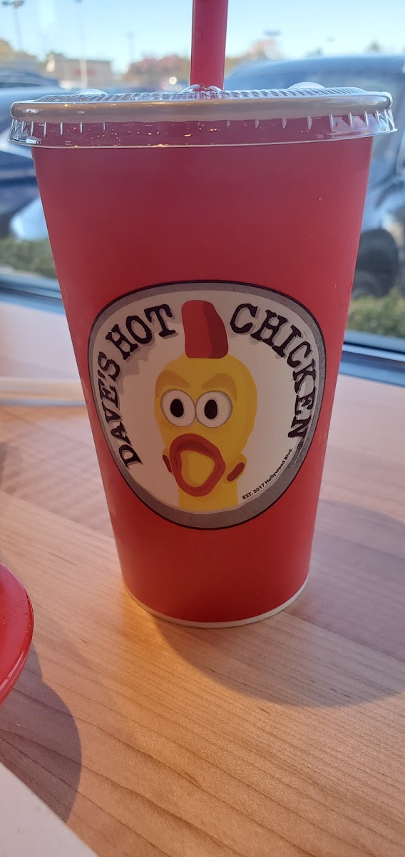 Dave's Hot Chicken Photo 7