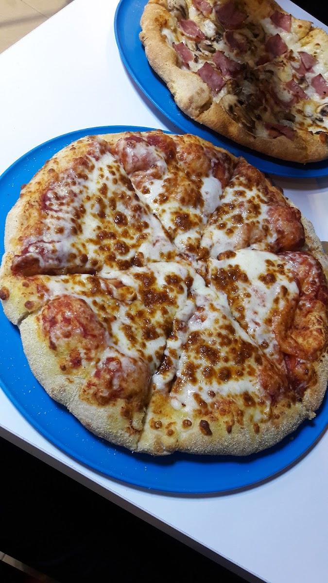 Domino's Pizza Photo 6