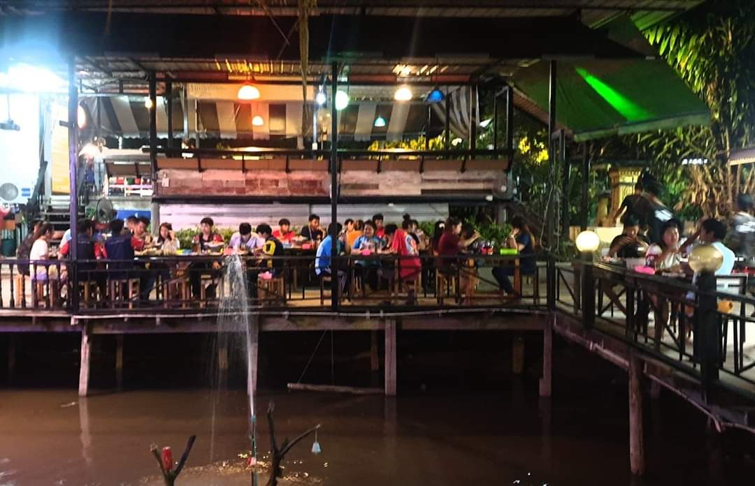ร้านครัวลุงหาดบุฟเฟ่ต์หมูกระทะ159บาท