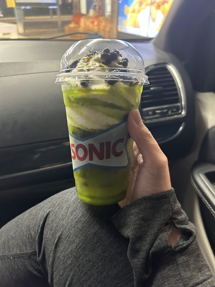 Sonic Drive-In Photo 4