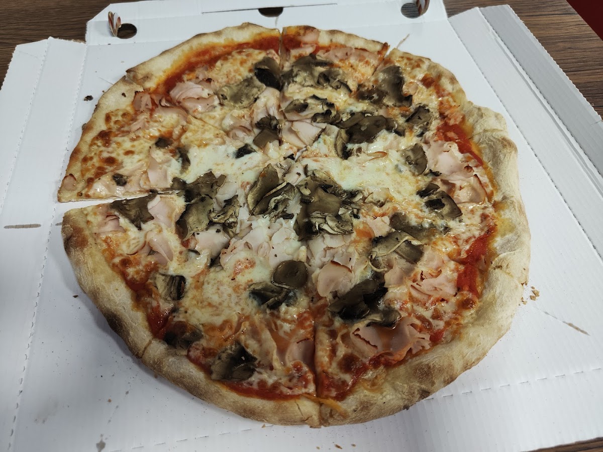 Pizzeria Al Cavallino Pizza & Kebab Photo 6