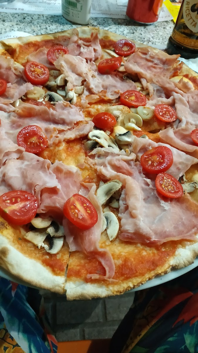 BELLA PIZZA Photo 3