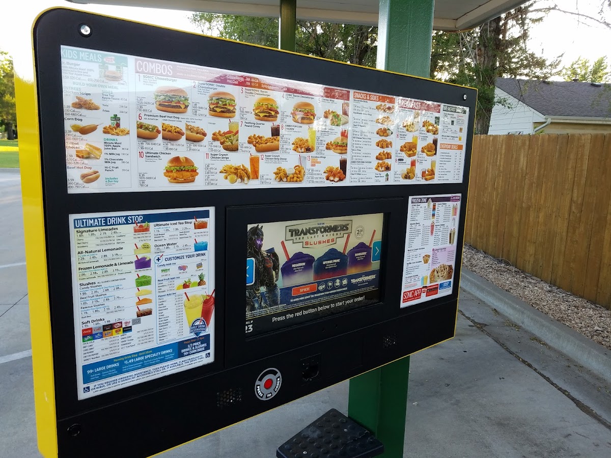 Sonic Drive-In Photo 4