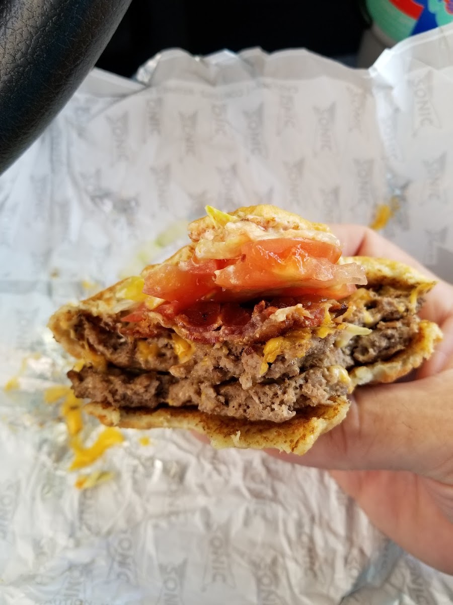 Sonic Drive-In Photo 6