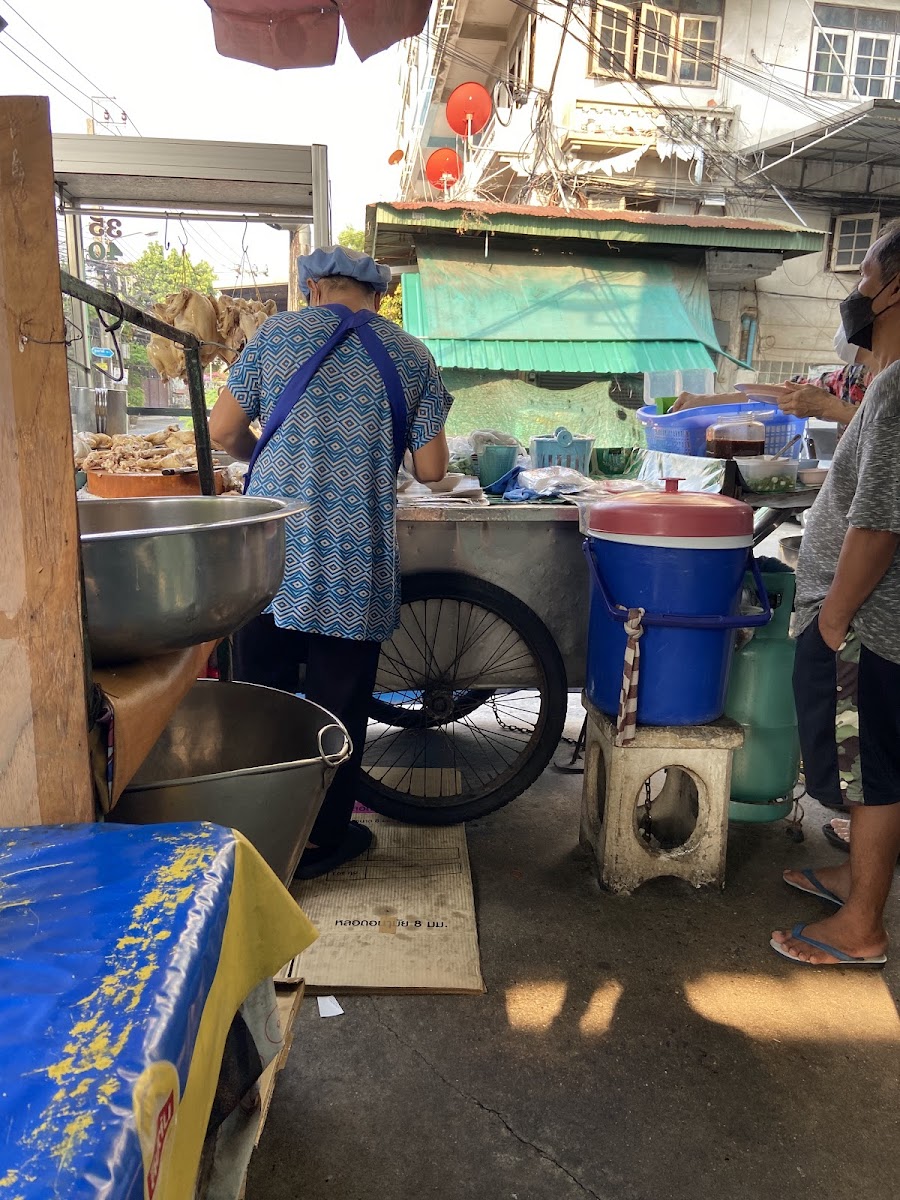 ร้านข้าวมันไก่เจ๊จู สุขสวัสดิ์14/4 Photo 2