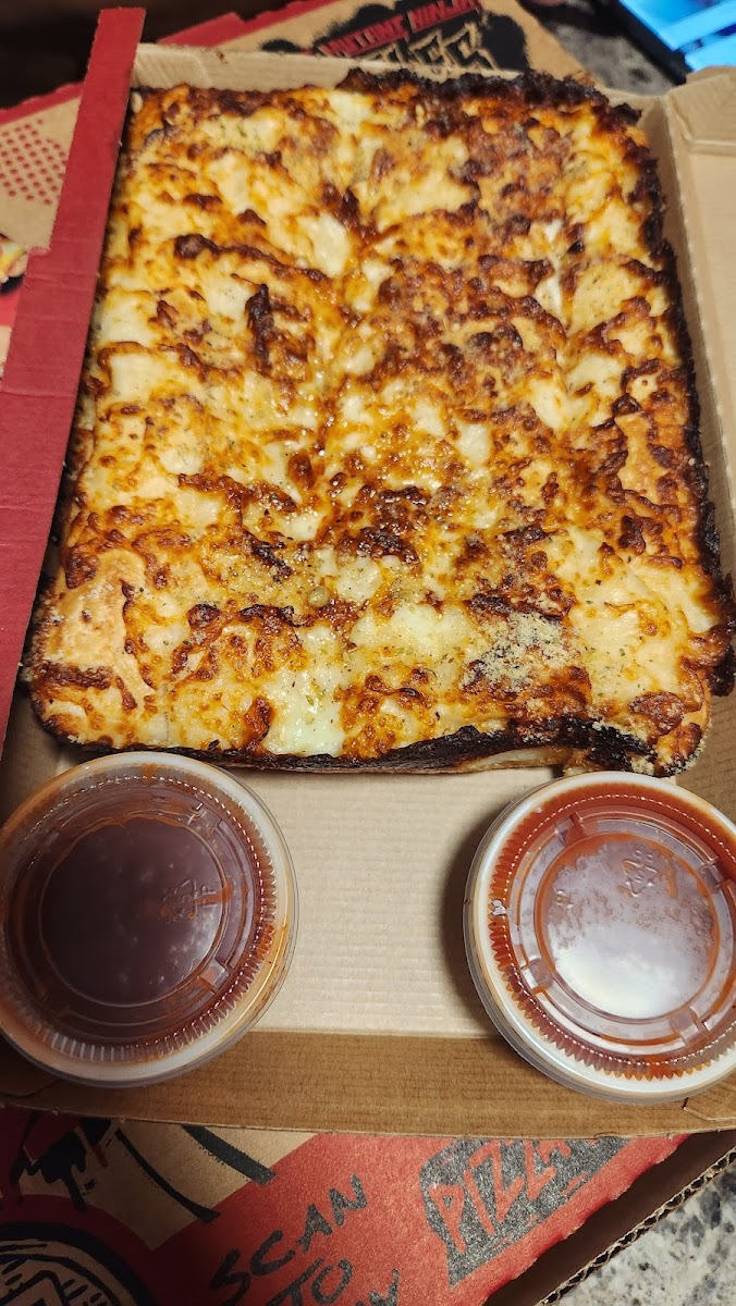 Pizza Hut Photo 5