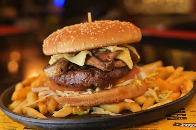 Hamburguesas El Garaje | Terrazas Photo 4