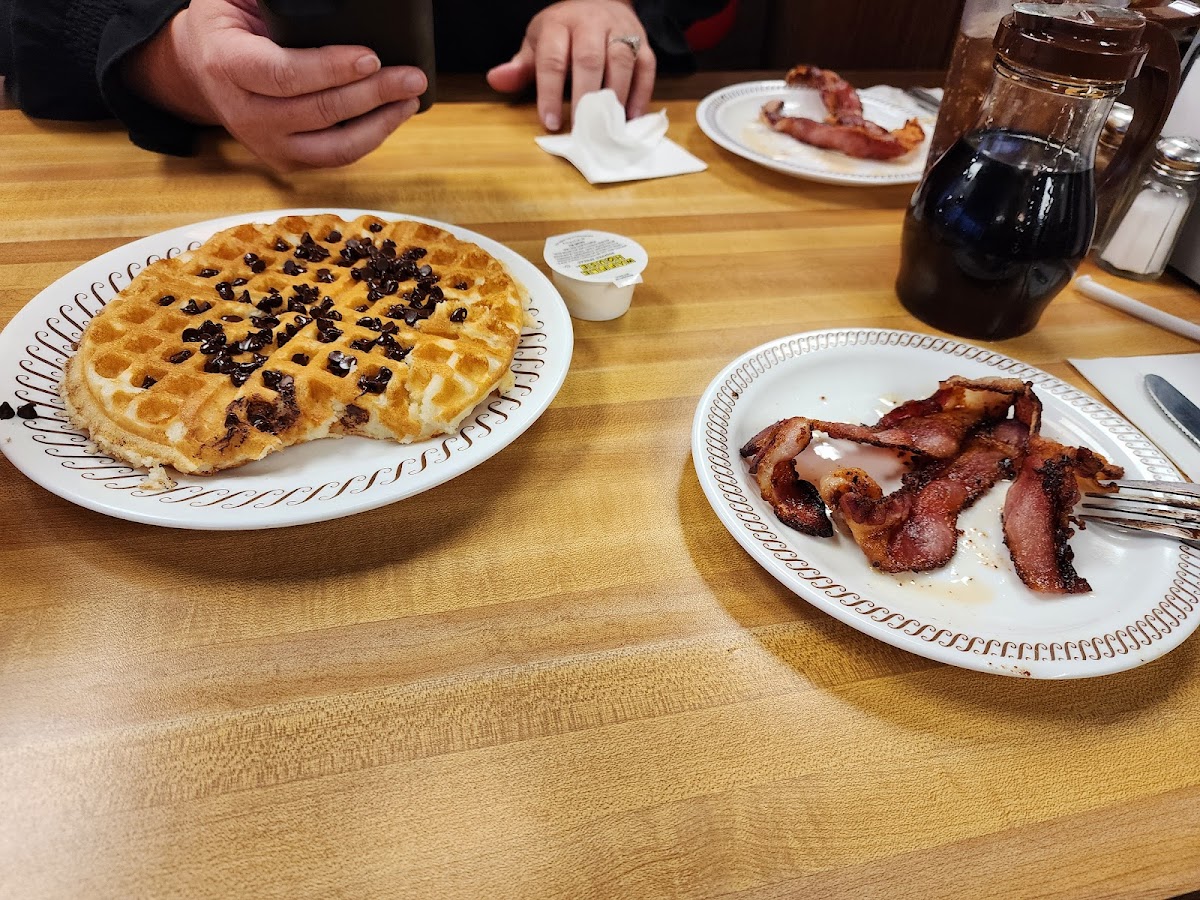 Waffle House Photo 10