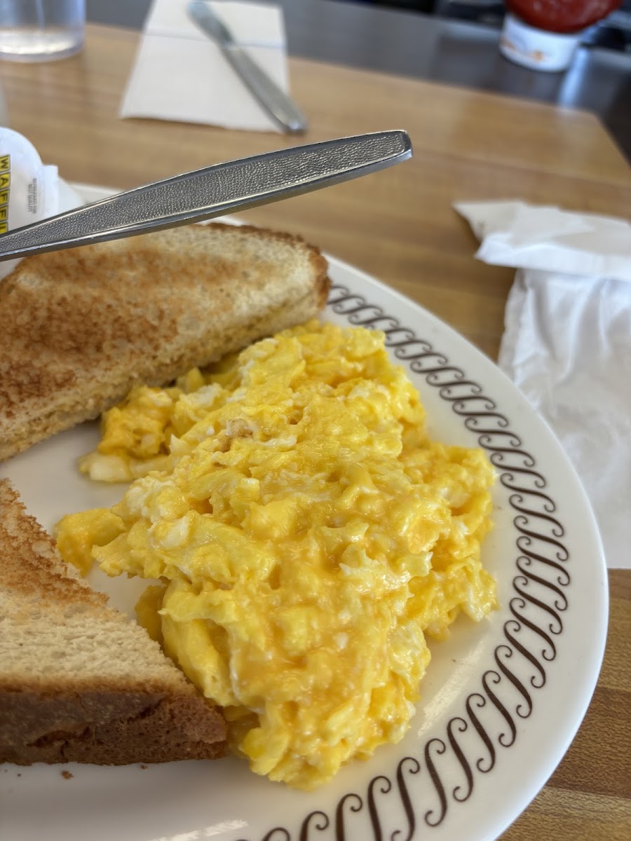 Waffle House Photo 6