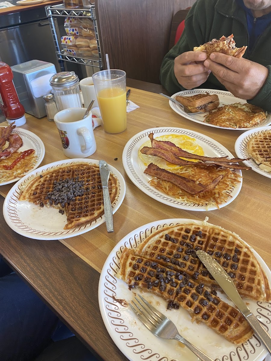 Waffle House Photo 8
