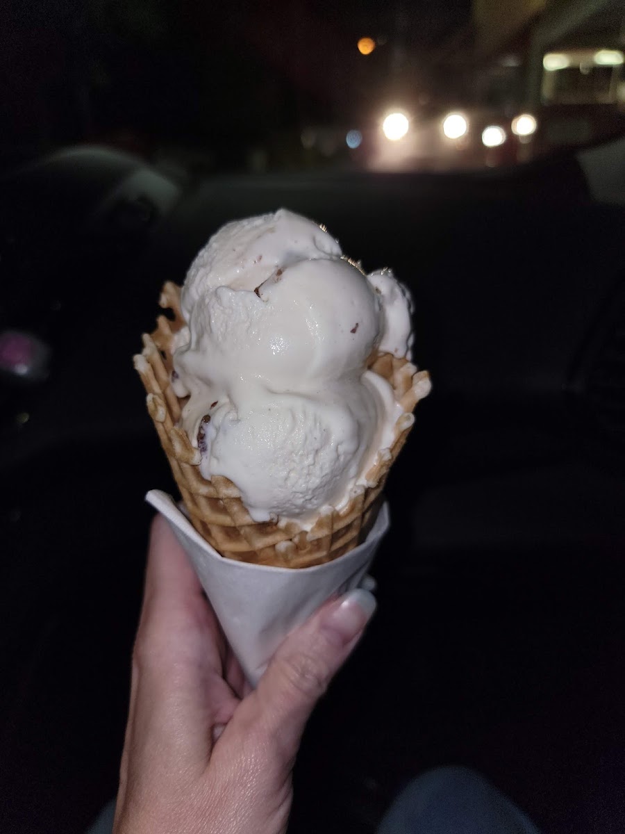 Bruster's Real Ice Cream Photo 7