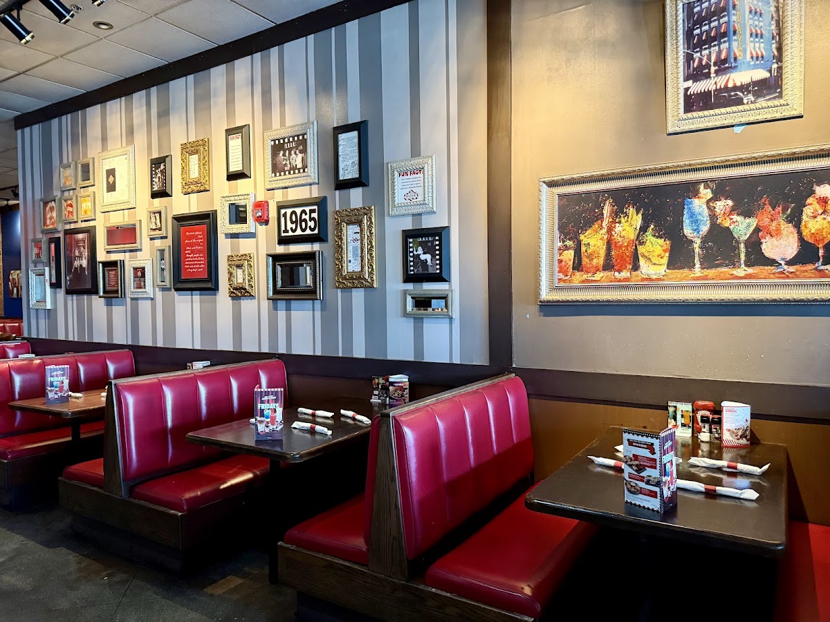 TGI Fridays Photo 9