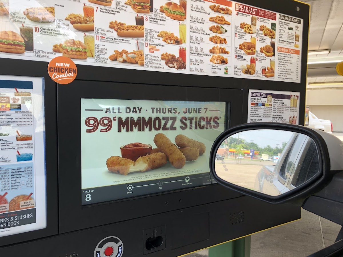 Sonic Drive-In Photo 7