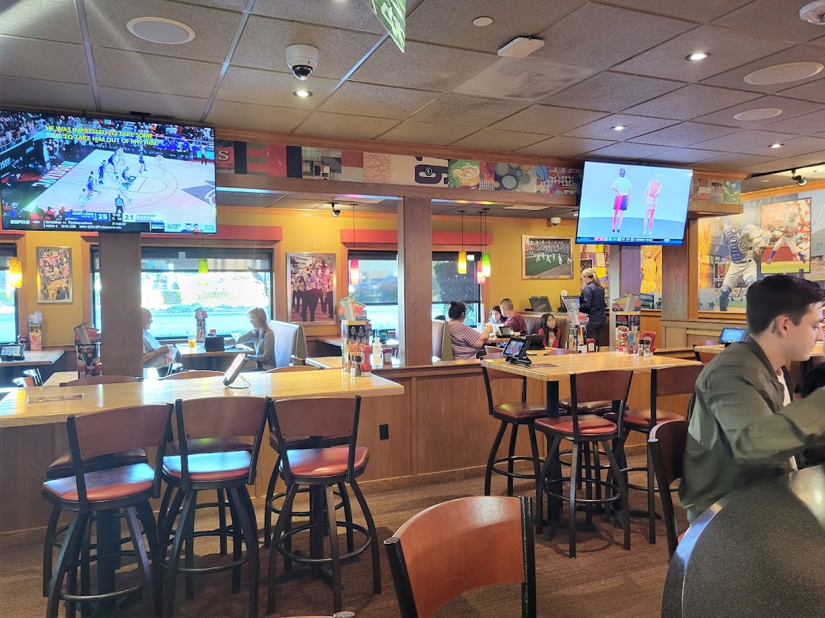 Applebee's Grill + Bar Photo 4