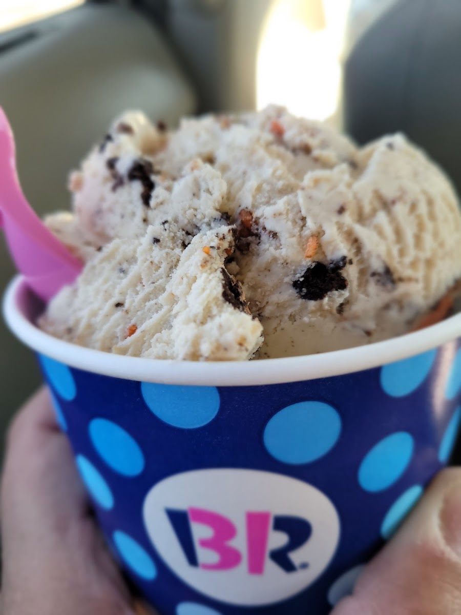 Baskin-Robbins Photo 8