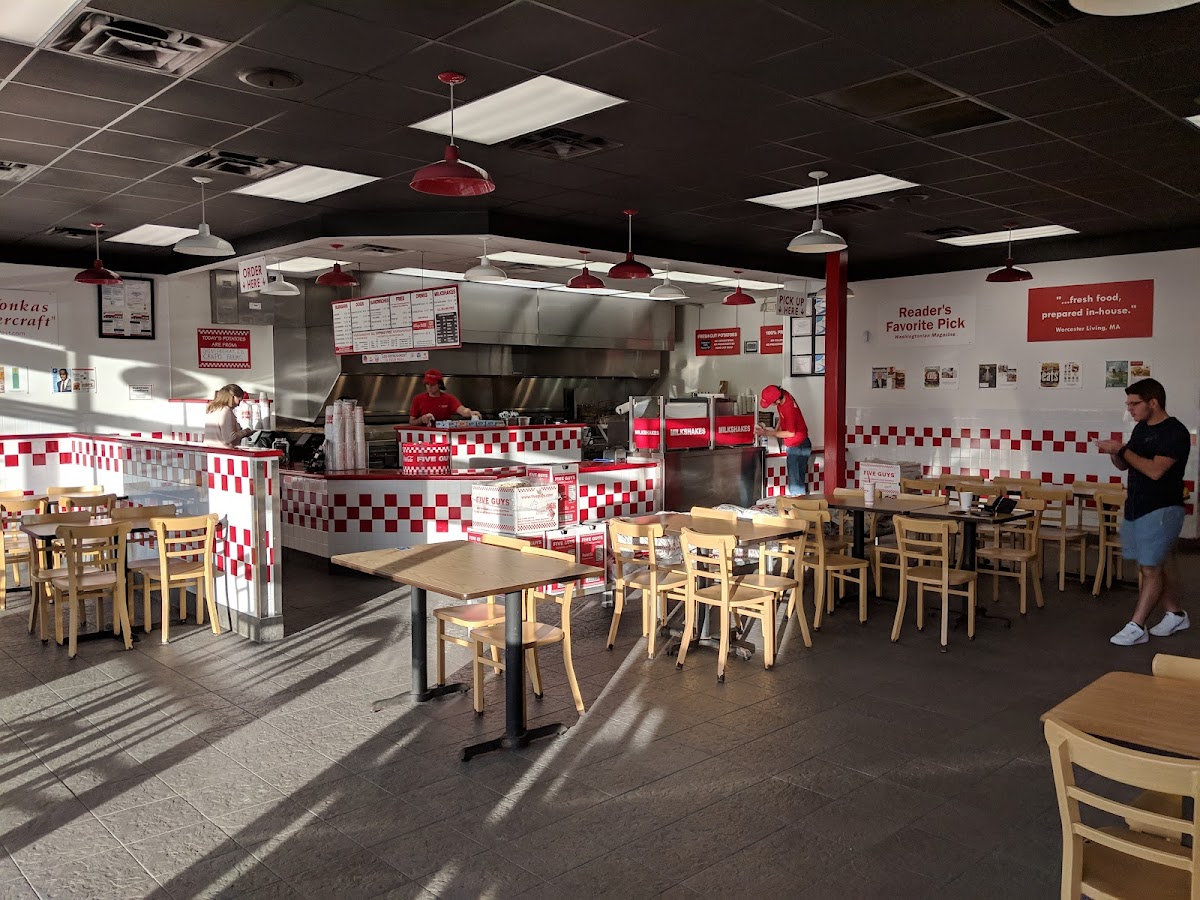 Five Guys Photo 7