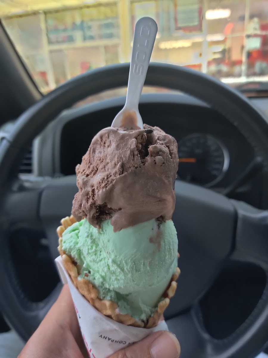Bruster's Real Ice Cream Photo 10