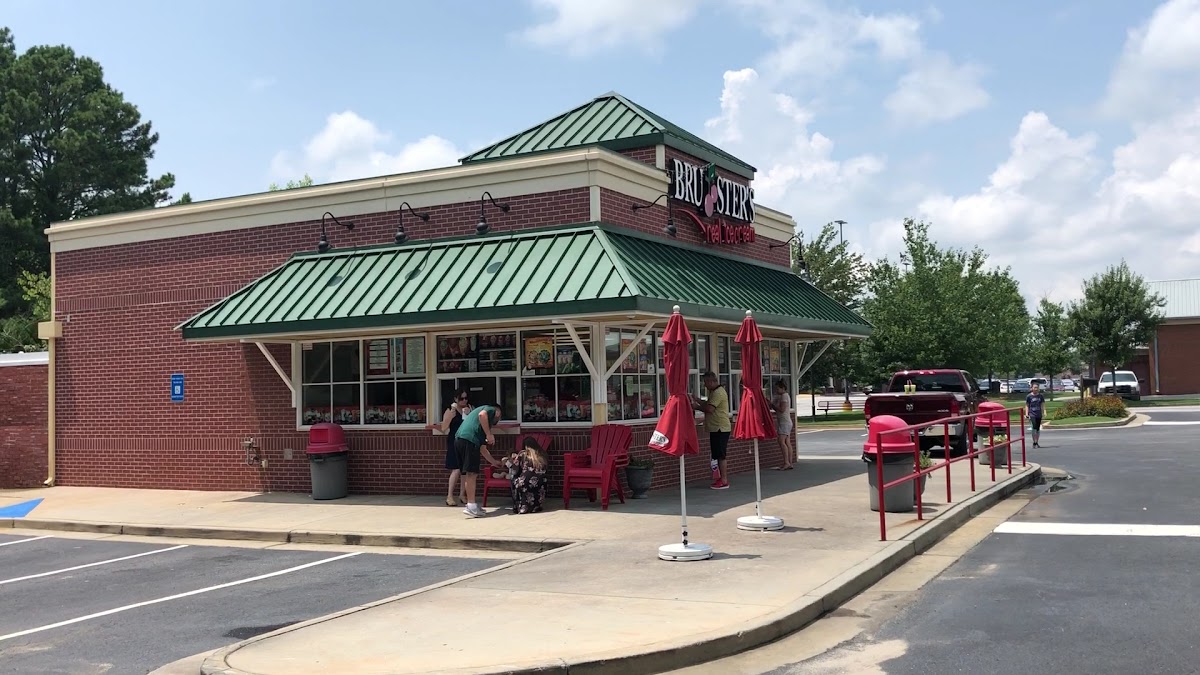 Bruster's Real Ice Cream Photo 2