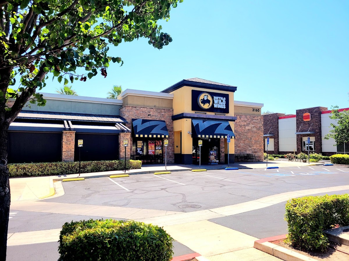 Buffalo Wild Wings Photo 4
