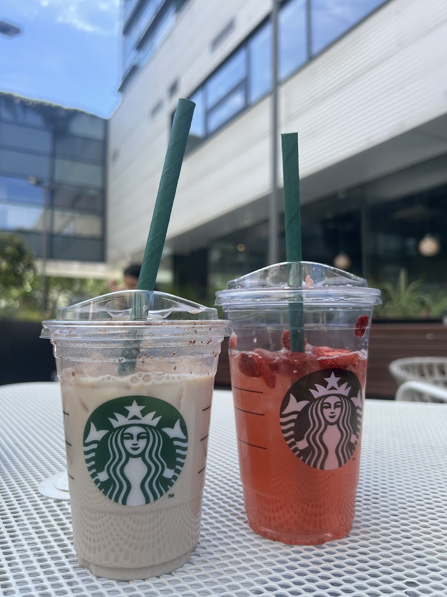 Starbucks Photo 6