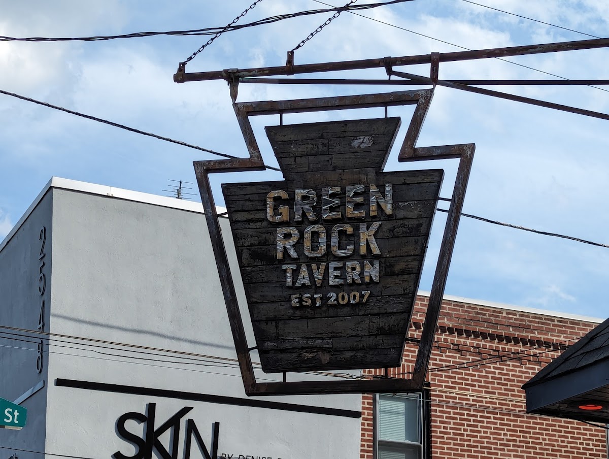 Green Rock Tavern Photo 3