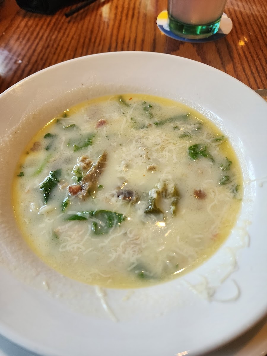 Olive Garden Italian Restaurant Photo 9