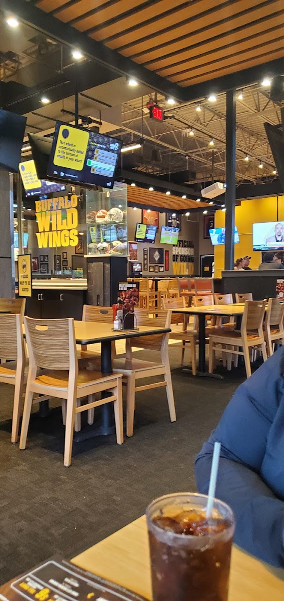 Buffalo Wild Wings Photo 4