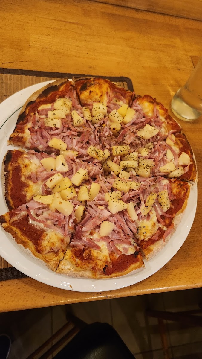 Pizza Inn Photo 7