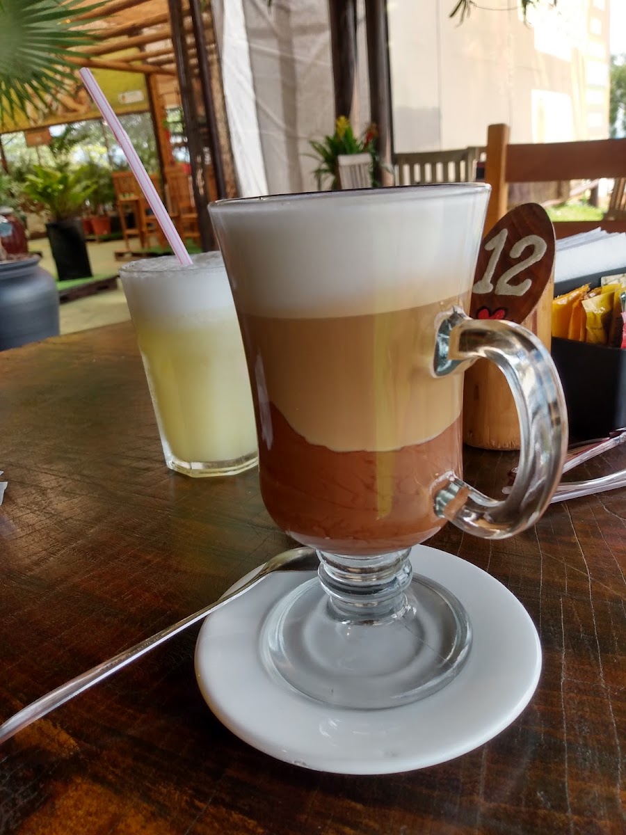 GARDEN CAFÉ Photo 3