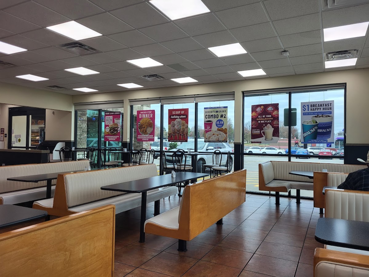 Braum's Ice Cream & Dairy Store Photo 3