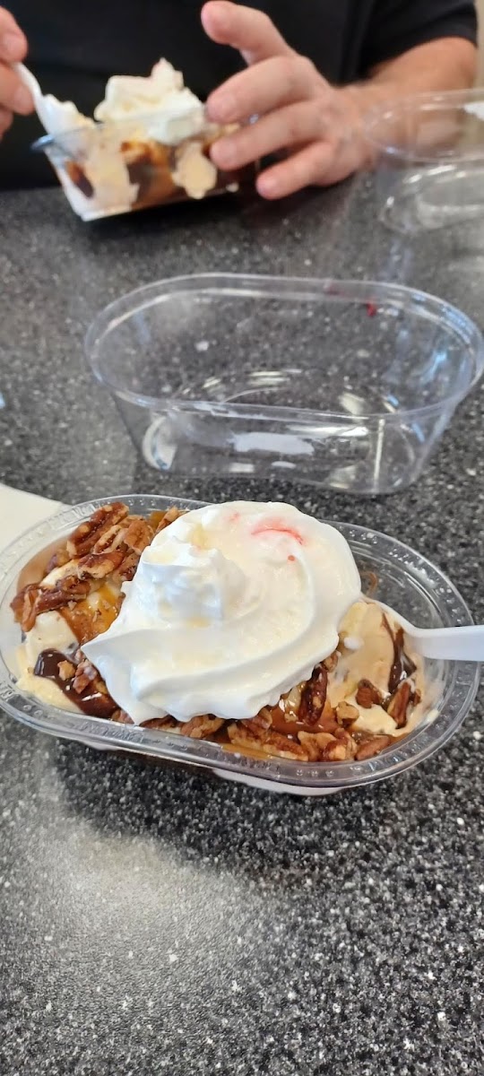 Braum's Ice Cream & Dairy Store Photo 9