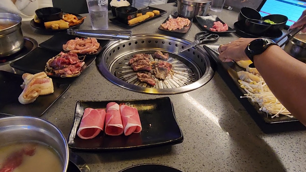KPOT Korean BBQ & Hot Pot Photo 2