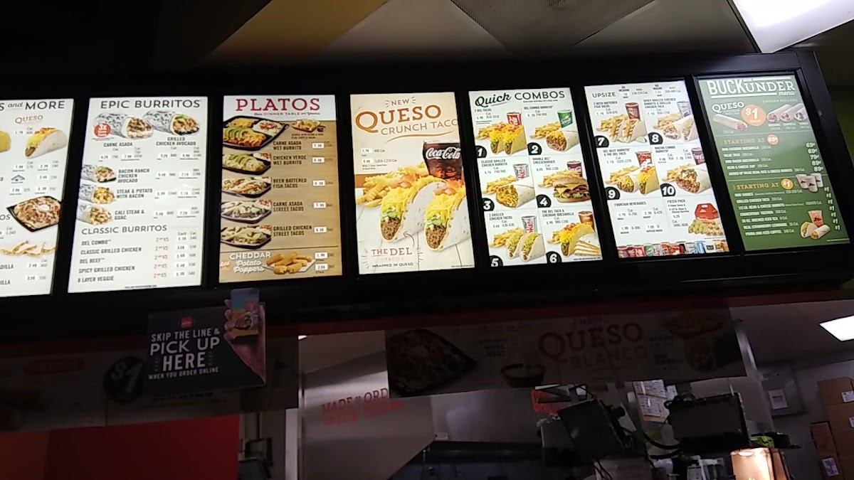 Del Taco Photo 2
