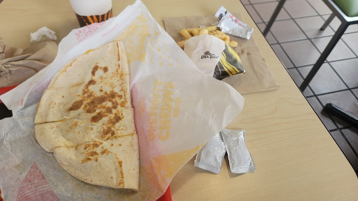 Del Taco Photo 6