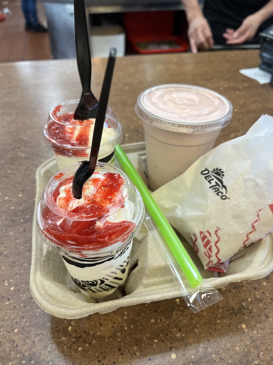 Del Taco Photo 5
