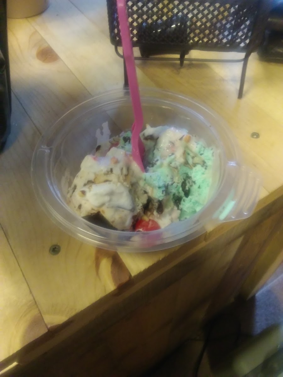 Baskin-Robbins Photo 5