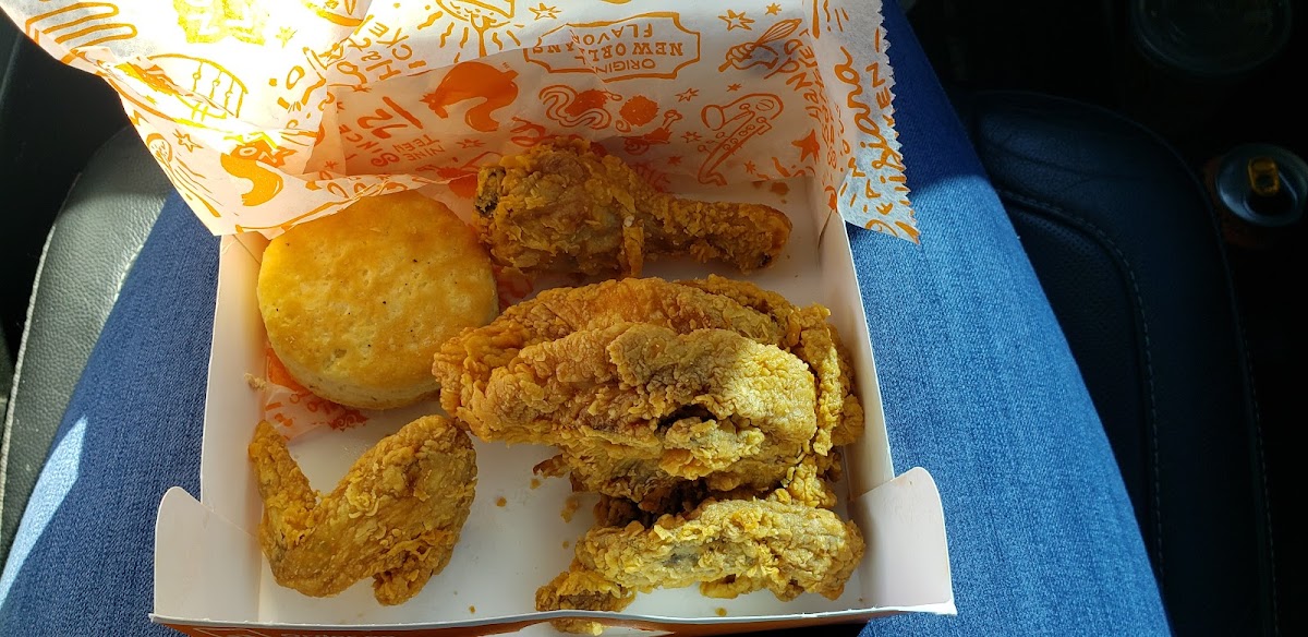 Popeyes Louisiana Kitchen Photo 4