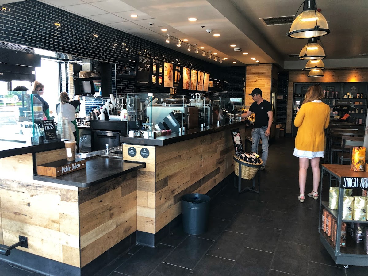 Starbucks Photo 4