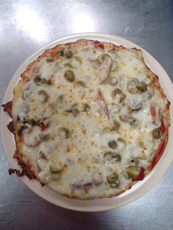 Rey's Pizza Photo 10