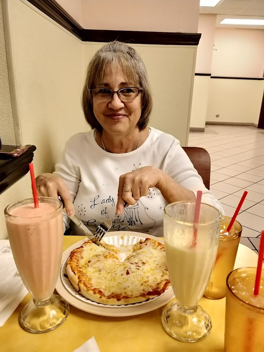 Rey's Pizza Photo 7
