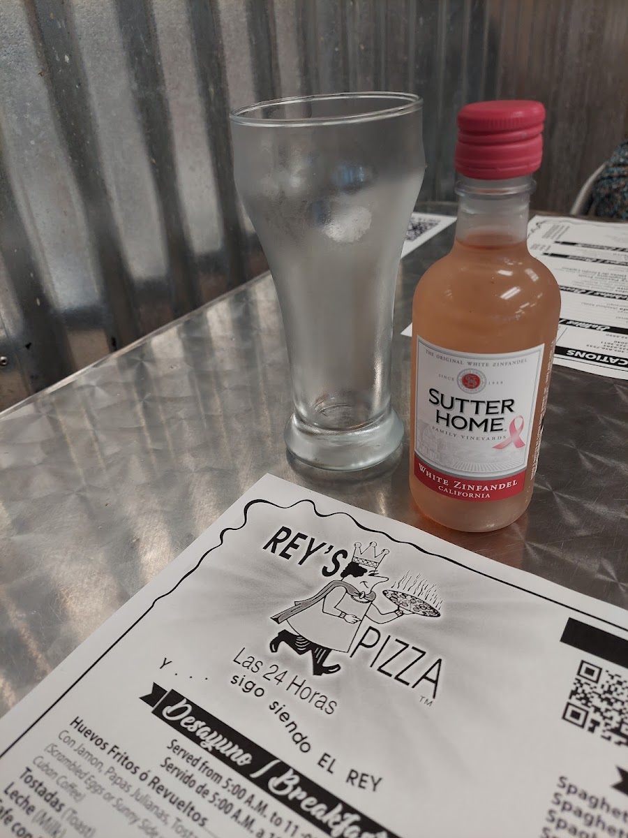 Rey's Pizza Photo Menu 7